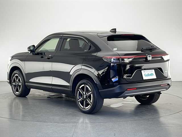 ホンダ ヴェゼル ハイブリッド e:HEV X 長野県 2023(令5)年 2.3万km クリスタルブラックパール 4WD/寒冷地仕様/純正ナビ　VXM-235i/バックカメラ/前席シートヒーター/衝突軽減ブレーキ/レーンキープアシスト/レーダークルーズコントロール/前後コーナーセンサー/ダウンヒルアシストコントロール/LEDヘッドライト/パドルシフト/電動パーキングブレーキ/ブレーキホールド/ヘッドライトレベライザー/ヘッドライトレベライザー/ドアバイザー/スマートキー