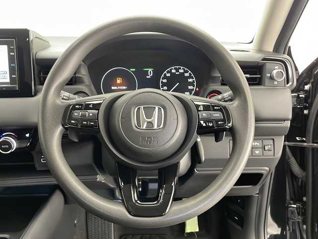ホンダ ヴェゼル ハイブリッド e:HEV X 長野県 2023(令5)年 2.3万km クリスタルブラックパール 4WD/寒冷地仕様/純正ナビ　VXM-235i/バックカメラ/前席シートヒーター/衝突軽減ブレーキ/レーンキープアシスト/レーダークルーズコントロール/前後コーナーセンサー/ダウンヒルアシストコントロール/LEDヘッドライト/パドルシフト/電動パーキングブレーキ/ブレーキホールド/ヘッドライトレベライザー/ヘッドライトレベライザー/ドアバイザー/スマートキー
