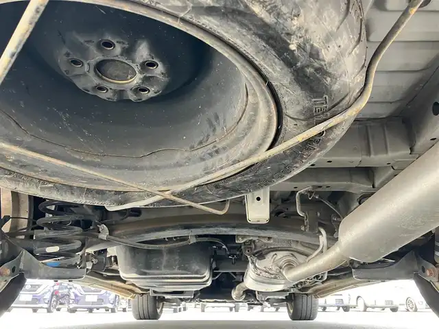 トヨタ アルファード 240S Cパッケージ 静岡県 2012(平24)年 5.7万km ホワイトパールクリスタルシャイン 純正HDDナビ（CD/DVD/BT/フルセグ）/バックカメラ/純正後席用モニター/電動リアゲート/D席N席パワーシート/ETC/２列目電動リクライニングシート/２列目電動オットマン/N席電動オットマン/三列シート/ウォークスルー/純正フロアマット/純正アルミホイール/エンジンスタートボタン/パワーステアリング/パワーウィンドウ/Wオートエアコン/スマートキー/スペアキー１本/クルーズコントロール/両側パワースライドドア/コーナーセンサー前後/ABS/横滑り防止装置/オートライト/W＋サイドエアバック/カーテンエアバック