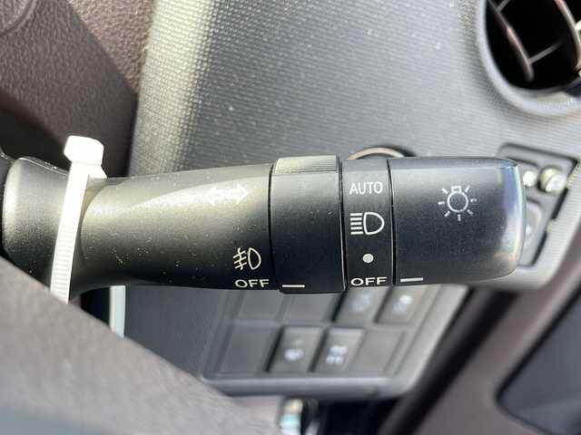 トヨタ スペイド Y 新潟県 2013(平25)年 4.6万km ブラックマイカ 純正ナビ(NSZT-W62G)/(AM/FM/CD/DVD/Bluetooth)/フルセグTV/バックカメラ/センターデフロックオート/HIDヘッドライト/オートライト/フォグランプ/電動格納ウインカーミラー/ISOFIX/純正フロアマット/ドアバイザー/プッシュスタート/スマートキー/保証書/取扱説明書