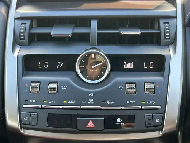 レクサス ＮＸ 300h Iパッケージ 佐賀県 2020(令2)年 3.2万km マーキュリーグレーマイカ レクサスセーフティシステム＋/・プリクラッシュセーフティ/・レーダークルーズコントロール/・レーントレーシングアシスト/・オートマチックハイビーム/ブラインドスポットモニター/クリアランスソナー/純正メーカーナビ/・パノラミックビューモニター/・フルセグTV/BT/CD/DVD/前後ドラレコ(ZDR-015)/ETC2.0/三眼LEDヘッドライト/純正17インチAW/Ltexシート/前席パワーシート/シートメモリ/前席シートヒーター/革巻きステアリング/パドルシフト/ステアリングヒーター/パワーバックドア/電動パーキングスイッチ/トノカバー/レーダー探知機(AR-G1A)/スペアキー×１/取扱説明書/保証書