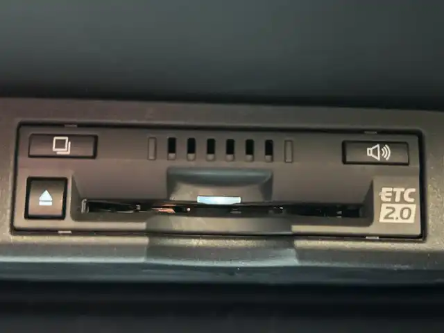 レクサス ＮＸ 300h Iパッケージ 佐賀県 2020(令2)年 3.2万km マーキュリーグレーマイカ レクサスセーフティシステム＋/・プリクラッシュセーフティ/・レーダークルーズコントロール/・レーントレーシングアシスト/・オートマチックハイビーム/ブラインドスポットモニター/クリアランスソナー/純正メーカーナビ/・パノラミックビューモニター/・フルセグTV/BT/CD/DVD/前後ドラレコ(ZDR-015)/ETC2.0/三眼LEDヘッドライト/純正17インチAW/Ltexシート/前席パワーシート/シートメモリ/前席シートヒーター/革巻きステアリング/パドルシフト/ステアリングヒーター/パワーバックドア/電動パーキングスイッチ/トノカバー/レーダー探知機(AR-G1A)/スペアキー×１/取扱説明書/保証書