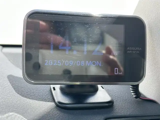 レクサス ＮＸ 300h Iパッケージ 佐賀県 2020(令2)年 3.2万km マーキュリーグレーマイカ レクサスセーフティシステム＋/・プリクラッシュセーフティ/・レーダークルーズコントロール/・レーントレーシングアシスト/・オートマチックハイビーム/ブラインドスポットモニター/クリアランスソナー/純正メーカーナビ/・パノラミックビューモニター/・フルセグTV/BT/CD/DVD/前後ドラレコ(ZDR-015)/ETC2.0/三眼LEDヘッドライト/純正17インチAW/Ltexシート/前席パワーシート/シートメモリ/前席シートヒーター/革巻きステアリング/パドルシフト/ステアリングヒーター/パワーバックドア/電動パーキングスイッチ/トノカバー/レーダー探知機(AR-G1A)/スペアキー×１/取扱説明書/保証書