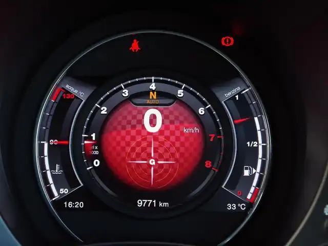 アバルト ５９５ ツーリズモ 埼玉県 2019(平31)年 1万km ホワイト レッドレザーシート/CarPlay/パークセンサー/純正ディスプレイオーディオ/ETC/Bluetooth/USB接続