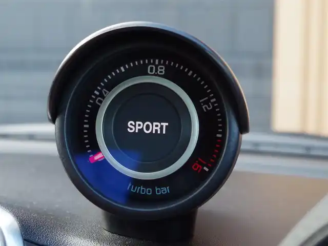 アバルト ５９５ ツーリズモ 埼玉県 2019(平31)年 1万km ホワイト レッドレザーシート/CarPlay/パークセンサー/純正ディスプレイオーディオ/ETC/Bluetooth/USB接続