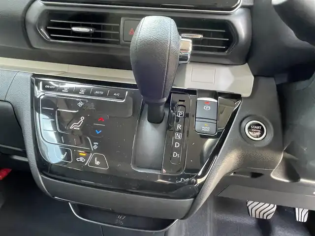 三菱 デリカミニ T プレミアム 滋賀県 2025(令7)年 0.1千km アイボリー 未使用車/純正9型ディスプレイオーディオ/Bluetooth/AppleCarPlay/AndoroidAuto/全方位カメラ/両側電動スライド/ハーフレザー/MI-PILOT/クリアランスソナー/LEDヘッドライト/オートライト/オートハイビーム/レーンキープ/シートヒーター（D/N）/ステアリングヒーター/衝突軽減/ヒルディセントコントロール/電動パーキングブレーキ/オートブレーキホールド/DiM/パドルシフト/プッシュスタート/スマートキー/ステアリングリモコン