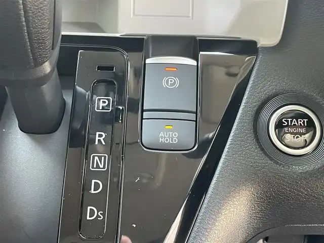 三菱 デリカミニ T プレミアム 滋賀県 2025(令7)年 0.1千km アイボリー 未使用車/純正9型ディスプレイオーディオ/Bluetooth/AppleCarPlay/AndoroidAuto/全方位カメラ/両側電動スライド/ハーフレザー/MI-PILOT/クリアランスソナー/LEDヘッドライト/オートライト/オートハイビーム/レーンキープ/シートヒーター（D/N）/ステアリングヒーター/衝突軽減/ヒルディセントコントロール/電動パーキングブレーキ/オートブレーキホールド/DiM/パドルシフト/プッシュスタート/スマートキー/ステアリングリモコン