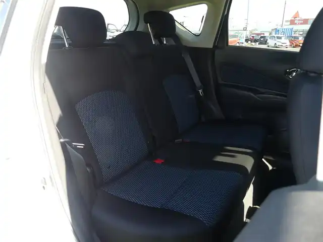 日産 ノート X DIG－S 千葉県 2015(平27)年 2.4万km ブリリアントホワイトパール エマージェンシーブレーキ/純正SDナビ/地デジTV/【DVD/CD再生機能　Bluetooth接続】/アラウンドビューモニター/ドライブレコーダー/ETC/ウインカーミラー/コーナーセンサー/インテリジェントキー