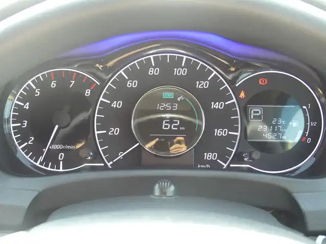 日産 ノート X DIG－S 千葉県 2015(平27)年 2.4万km ブリリアントホワイトパール エマージェンシーブレーキ/純正SDナビ/地デジTV/【DVD/CD再生機能　Bluetooth接続】/アラウンドビューモニター/ドライブレコーダー/ETC/ウインカーミラー/コーナーセンサー/インテリジェントキー