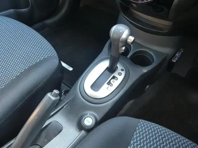 日産 ノート X DIG－S 千葉県 2015(平27)年 2.4万km ブリリアントホワイトパール エマージェンシーブレーキ/純正SDナビ/地デジTV/【DVD/CD再生機能　Bluetooth接続】/アラウンドビューモニター/ドライブレコーダー/ETC/ウインカーミラー/コーナーセンサー/インテリジェントキー