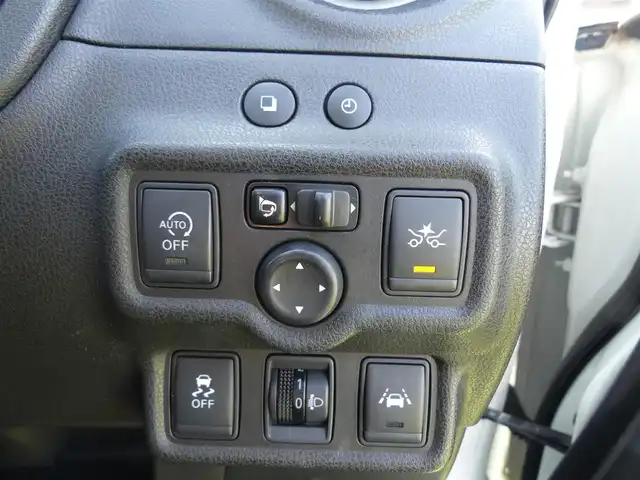 日産 ノート X DIG－S 千葉県 2015(平27)年 2.4万km ブリリアントホワイトパール エマージェンシーブレーキ/純正SDナビ/地デジTV/【DVD/CD再生機能　Bluetooth接続】/アラウンドビューモニター/ドライブレコーダー/ETC/ウインカーミラー/コーナーセンサー/インテリジェントキー