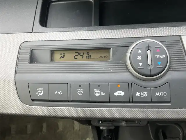 ホンダ フリード ハイブリット ジャストセレクション 新潟県 2013(平25)年 9.6万km プラチナホワイトパール メモリナビ/ワンセグテレビ/バックカメラ/純正ホイール夏タイヤ装着/スタッドレスタイヤ車載/ウィンカーミラー/クルーズコントロール/ETC/両側パワースライドドア/ECON/ステアリングスイッチ/スペアキー個