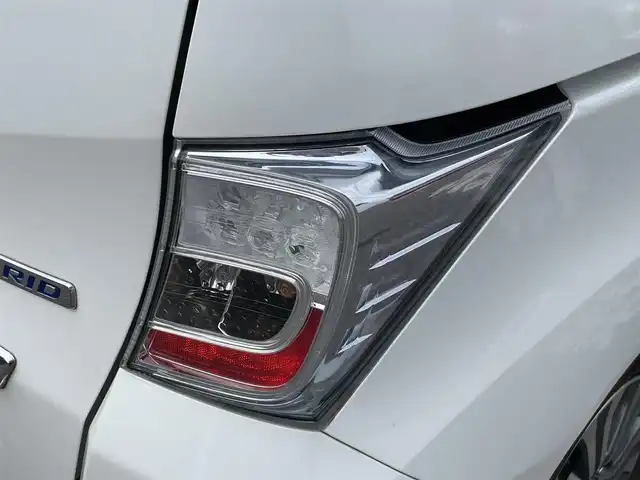 ホンダ フリード ハイブリット ジャストセレクション 新潟県 2013(平25)年 9.6万km プラチナホワイトパール メモリナビ/ワンセグテレビ/バックカメラ/純正ホイール夏タイヤ装着/スタッドレスタイヤ車載/ウィンカーミラー/クルーズコントロール/ETC/両側パワースライドドア/ECON/ステアリングスイッチ/スペアキー個