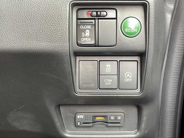 ホンダ オデッセイ アブソルート 青森県 2013(平25)年 10.8万km プレミアムヴィーナスブラックP 4WD/純正メモリナビ・フルセグTV/CD・DVD・Bluetooth・SD/バックカメラ/ハーフレザーシート/あんしんパッケージ/衝突軽減ブレーキ/クルーズコントロール/パドルシフト/純正エンジンスターター/ビルトインETC/LEDヘッドライト/フォグランプ/純正17インチアルミ/スマートキー/プッシュスタート