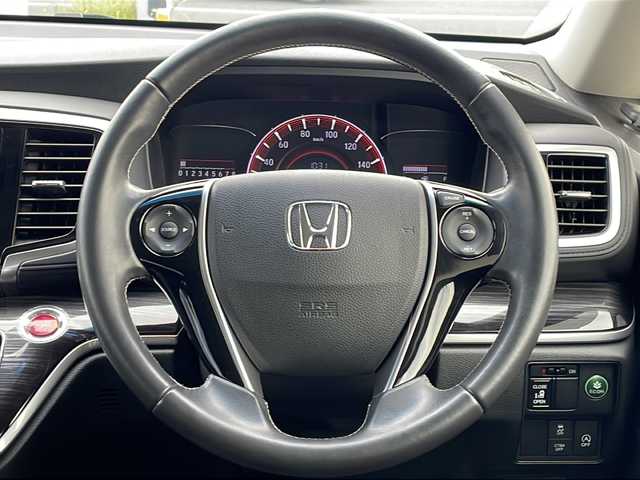 ホンダ オデッセイ アブソルート 青森県 2013(平25)年 10.8万km プレミアムヴィーナスブラックP 4WD/純正メモリナビ・フルセグTV/CD・DVD・Bluetooth・SD/バックカメラ/ハーフレザーシート/あんしんパッケージ/衝突軽減ブレーキ/クルーズコントロール/パドルシフト/純正エンジンスターター/ビルトインETC/LEDヘッドライト/フォグランプ/純正17インチアルミ/スマートキー/プッシュスタート