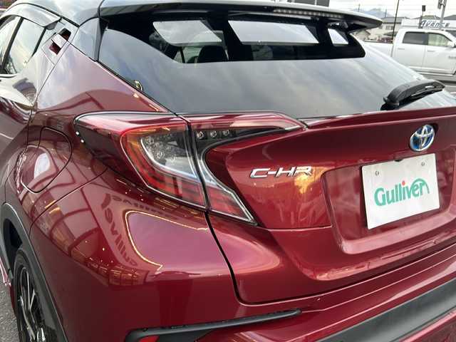 トヨタ Ｃ－ＨＲ 茨城県 2018(平30)年 0.7万km 赤 純正SDナビ(フルセグTV/Bluetooth/バックカメラ)/ETC2.0/ドライブレコーダー/アダプティブクルーズコントロール/横滑り防止装置/コーナーセンサー/レーンキープアシスト/LEDオートライト/オートマチックハイビーム/シートヒーター/純正フロアマット/スマートキー/カーテンエアバッグ/冷房AAC