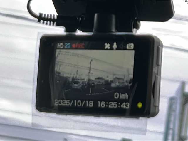 トヨタ Ｃ－ＨＲ 茨城県 2018(平30)年 0.7万km 赤 純正SDナビ(フルセグTV/Bluetooth/バックカメラ)/ETC2.0/ドライブレコーダー/アダプティブクルーズコントロール/横滑り防止装置/コーナーセンサー/レーンキープアシスト/LEDオートライト/オートマチックハイビーム/シートヒーター/純正フロアマット/スマートキー/カーテンエアバッグ/冷房AAC