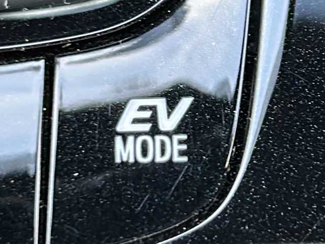 トヨタ Ｃ－ＨＲ 茨城県 2018(平30)年 0.7万km 赤 純正SDナビ(フルセグTV/Bluetooth/バックカメラ)/ETC2.0/ドライブレコーダー/アダプティブクルーズコントロール/横滑り防止装置/コーナーセンサー/レーンキープアシスト/LEDオートライト/オートマチックハイビーム/シートヒーター/純正フロアマット/スマートキー/カーテンエアバッグ/冷房AAC