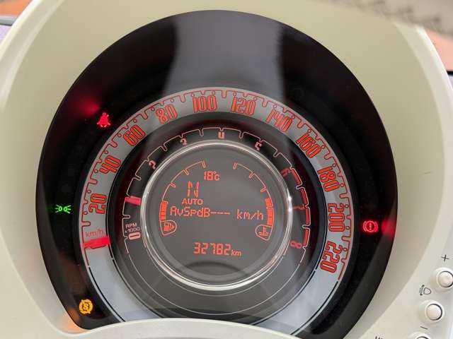 フィアット ５００ ツインエア ラウンジ 千葉県 2019(令1)年 3.3万km 白 ガラスルーフ　/１オーナー　/メモリーナビ　/バックカメラ　/フルセグＴＶ　/ＣＤ　/ＤＶＤ再生　/Ｂｌｕｅｔｏｏｔｈ　/キセノンヘッドライト　/純正１５インチＡＷ