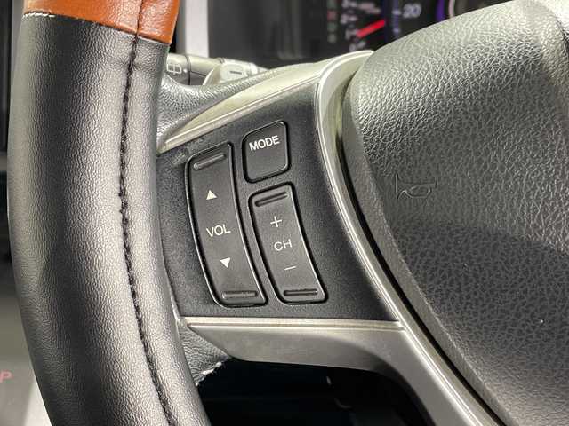 ホンダ ステップワゴン スパーダ Z クールスピリット 神奈川県 2014(平26)年 8.7万km プレミアムスパークルブラックパール 純正8インチインターナビ/Bluetooth・CD・DVD・フルセグTV/ナビ専用スペシャルパッケージ/純正後席専用モニター/両側パワースライドドア/バックカメラ/ハーフレザーシート/クルーズコントロール/スマートキー/スペアキー1本/ビルトインETC/純正フロアマット/アイドリングストップ/純正17インチアルミホイール/HIDヘッドライト/横滑り防止装置/盗難防止装置