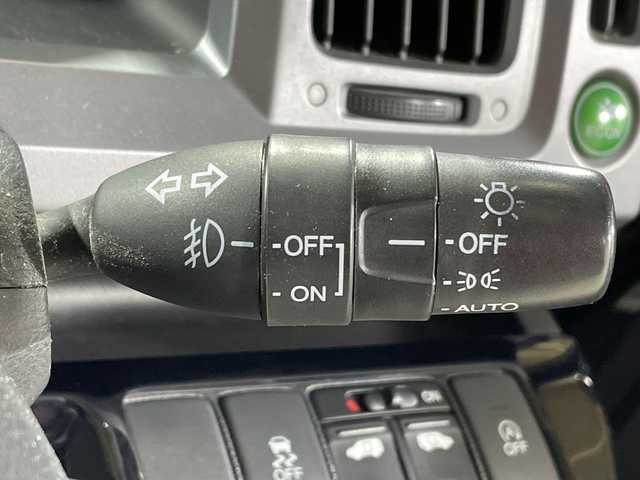 ホンダ ステップワゴン スパーダ Z クールスピリット 神奈川県 2014(平26)年 8.7万km プレミアムスパークルブラックパール 純正8インチインターナビ/Bluetooth・CD・DVD・フルセグTV/ナビ専用スペシャルパッケージ/純正後席専用モニター/両側パワースライドドア/バックカメラ/ハーフレザーシート/クルーズコントロール/スマートキー/スペアキー1本/ビルトインETC/純正フロアマット/アイドリングストップ/純正17インチアルミホイール/HIDヘッドライト/横滑り防止装置/盗難防止装置