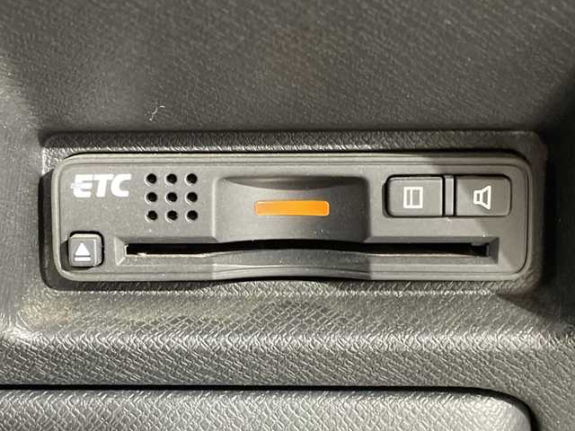 ホンダ ステップワゴン スパーダ Z クールスピリット 神奈川県 2014(平26)年 8.7万km プレミアムスパークルブラックパール 純正8インチインターナビ/Bluetooth・CD・DVD・フルセグTV/ナビ専用スペシャルパッケージ/純正後席専用モニター/両側パワースライドドア/バックカメラ/ハーフレザーシート/クルーズコントロール/スマートキー/スペアキー1本/ビルトインETC/純正フロアマット/アイドリングストップ/純正17インチアルミホイール/HIDヘッドライト/横滑り防止装置/盗難防止装置