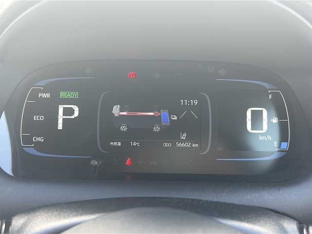 トヨタ アクア X 三重県 2022(令4)年 5.7万km プラチナホワイトパールマイカ ディスプレイオーディオ/ETC/AC100V/USB給電/ステアスイッチ/スペアキー/クルーズコントロール/LEDオートライト/LEDルームランプ/トヨタセーフティーセンス/禁煙車