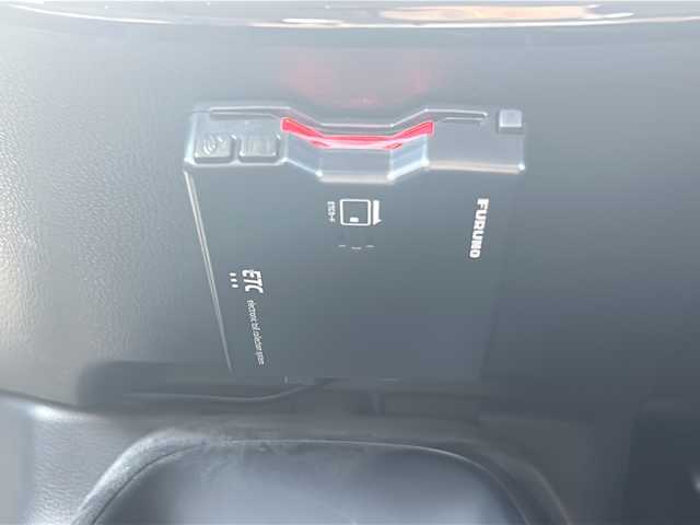 トヨタ アクア X 三重県 2022(令4)年 5.7万km プラチナホワイトパールマイカ ディスプレイオーディオ/ETC/AC100V/USB給電/ステアスイッチ/スペアキー/クルーズコントロール/LEDオートライト/LEDルームランプ/トヨタセーフティーセンス/禁煙車