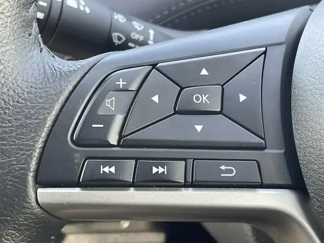 日産 セレナ ハイウェイスター V 兵庫県 2022(令4)年 3.8万km ブリリアントホワイトパール 2トーン 純正１０インチナビ/後席モニター（フリップダウン）/両側パワースライドドア/プロパイロット/Bluetooth接続/バックカメラ/純正フロアマット/純正アルミホイール/ハンズフリー/ビルトインETC/エマージェンシーブレーキ/LEDヘッドライト/オートホールド/USB入力端子/前方ドライブレコーダー/スイッチスタート/フルセグTV