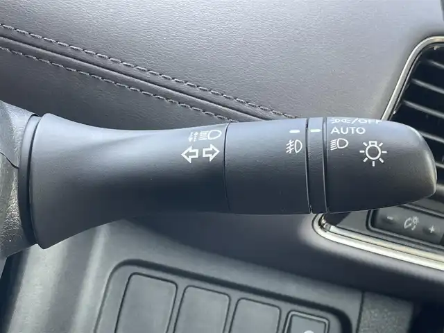 日産 セレナ ハイウェイスター V 兵庫県 2022(令4)年 3.8万km ブリリアントホワイトパール 2トーン 純正１０インチナビ/後席モニター（フリップダウン）/両側パワースライドドア/プロパイロット/Bluetooth接続/バックカメラ/純正フロアマット/純正アルミホイール/ハンズフリー/ビルトインETC/エマージェンシーブレーキ/LEDヘッドライト/オートホールド/USB入力端子/前方ドライブレコーダー/スイッチスタート/フルセグTV