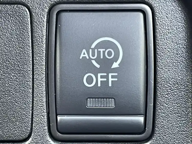 日産 セレナ ハイウェイスター V 兵庫県 2022(令4)年 3.8万km ブリリアントホワイトパール 2トーン 純正１０インチナビ/後席モニター（フリップダウン）/両側パワースライドドア/プロパイロット/Bluetooth接続/バックカメラ/純正フロアマット/純正アルミホイール/ハンズフリー/ビルトインETC/エマージェンシーブレーキ/LEDヘッドライト/オートホールド/USB入力端子/前方ドライブレコーダー/スイッチスタート/フルセグTV