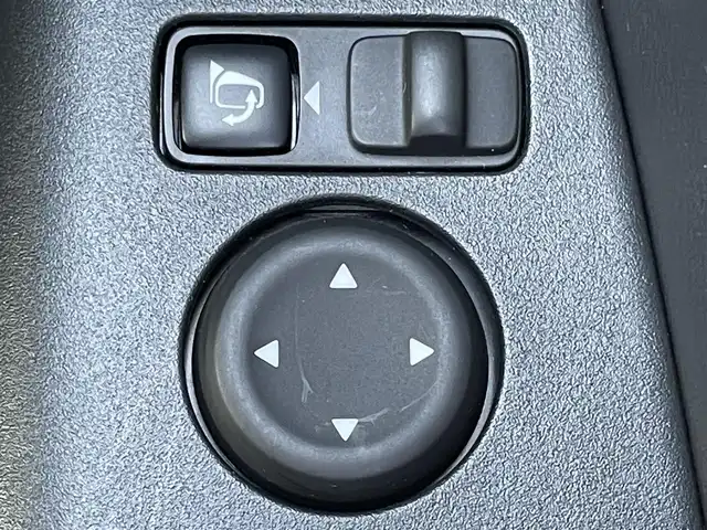 日産 セレナ ハイウェイスター V 兵庫県 2022(令4)年 3.8万km ブリリアントホワイトパール 2トーン 純正１０インチナビ/後席モニター（フリップダウン）/両側パワースライドドア/プロパイロット/Bluetooth接続/バックカメラ/純正フロアマット/純正アルミホイール/ハンズフリー/ビルトインETC/エマージェンシーブレーキ/LEDヘッドライト/オートホールド/USB入力端子/前方ドライブレコーダー/スイッチスタート/フルセグTV