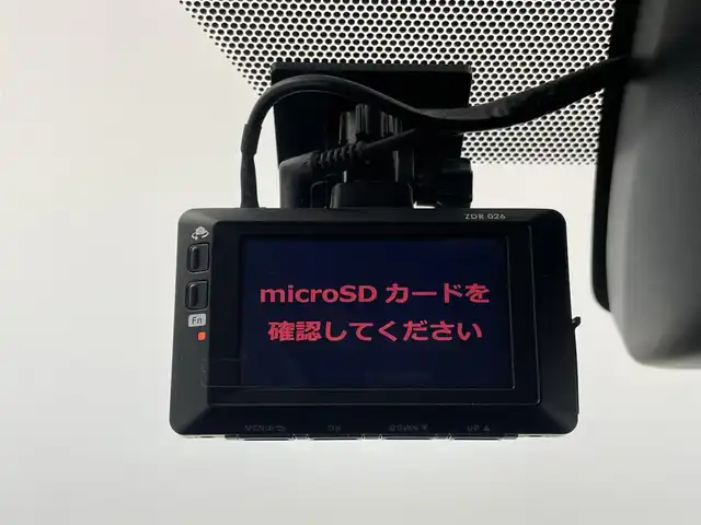 トヨタ ノア 埼玉県 2019(令1)年 5万km ブラック Toyota Safety Sense/　・プリクラッシュセーフティ/　・レーントレーシングアシスト/　・クルーズコントロール/　・オートマチックハイビーム/純正10インチT-Connectナビ（NSZN-Z68T）/　DTV/CD/DVD/BT/USB/HDMI/SD/SDREC/両側パワースライドドア/バックカメラ/フリップダウンモニター/TRC（トラクションコントロール）/アイドリングストップ/社外前後ドライブレコーダー（ZDR 026）/ビルトインETC/エンジンスタートボタン/スマートキー/スペアキー/純正LEDヘッドライト/オートライト/純正アルミホイール