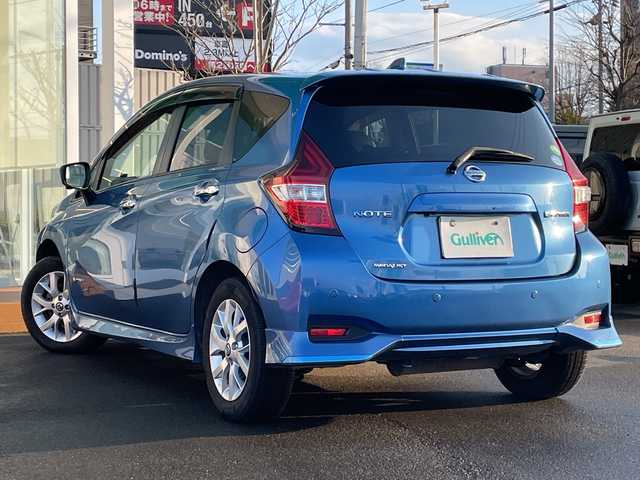 日産 ノート e－パワー メダリスト FOUR 道央・札幌 2019(平31)年 7.6万km シャイニングブルー ・４WD/・純正メモリナビ/ＢＴ・ＳＤ・ＣＤ・ＤＶＤ・フルセグ・ラジオ・ＡＵＸ/・衝突被害軽減システム/・アラウンドビュー/・バック・サイドカメラ/・レーンキープアシスト/・横滑り防止装置/・レーダークルーズ/・コーナーセンサー/・車両接近通報装置/・デジタルインナーミラー/・純正エンジンスターター/・ドライブレコーダー/・ETC/・LEDヘッドライト/・フォグランプ/・スペアキー