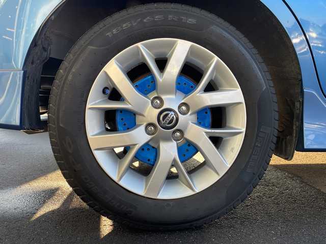 日産 ノート e－パワー メダリスト FOUR 道央・札幌 2019(平31)年 7.6万km シャイニングブルー ・４WD/・純正メモリナビ/ＢＴ・ＳＤ・ＣＤ・ＤＶＤ・フルセグ・ラジオ・ＡＵＸ/・衝突被害軽減システム/・アラウンドビュー/・バック・サイドカメラ/・レーンキープアシスト/・横滑り防止装置/・レーダークルーズ/・コーナーセンサー/・車両接近通報装置/・デジタルインナーミラー/・純正エンジンスターター/・ドライブレコーダー/・ETC/・LEDヘッドライト/・フォグランプ/・スペアキー