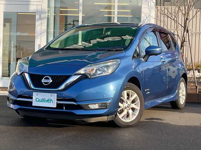 日産 ノート e－パワー メダリスト FOUR 道央・札幌 2019(平31)年 7.6万km シャイニングブルー ・４WD/・純正メモリナビ/ＢＴ・ＳＤ・ＣＤ・ＤＶＤ・フルセグ・ラジオ・ＡＵＸ/・衝突被害軽減システム/・アラウンドビュー/・バック・サイドカメラ/・レーンキープアシスト/・横滑り防止装置/・レーダークルーズ/・コーナーセンサー/・車両接近通報装置/・デジタルインナーミラー/・純正エンジンスターター/・ドライブレコーダー/・ETC/・LEDヘッドライト/・フォグランプ/・スペアキー