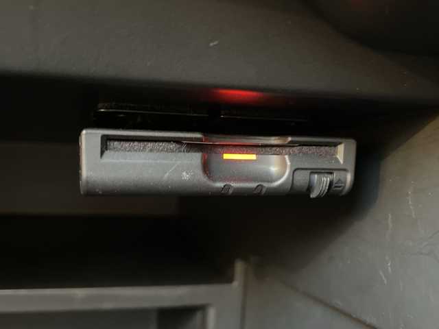 日産 ノート e－パワー メダリスト FOUR 道央・札幌 2019(平31)年 7.6万km シャイニングブルー ・４WD/・純正メモリナビ/ＢＴ・ＳＤ・ＣＤ・ＤＶＤ・フルセグ・ラジオ・ＡＵＸ/・衝突被害軽減システム/・アラウンドビュー/・バック・サイドカメラ/・レーンキープアシスト/・横滑り防止装置/・レーダークルーズ/・コーナーセンサー/・車両接近通報装置/・デジタルインナーミラー/・純正エンジンスターター/・ドライブレコーダー/・ETC/・LEDヘッドライト/・フォグランプ/・スペアキー