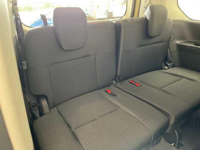 日産 セレナ ハイウェイスター V 愛知県 2022(令4)年 3.2万km 茶 純正10型ディスプレイオーディオナビ/両側パワースライドドア/プロパイロット/全方位カメラ/レーダークルーズコントロール/シートヒーター/コーナーセンサー/純正アルミホイール/ETC2.0/ブラインドスポットモニター/LEDヘッドライト/リアオートエアコン/インテリジェントミラー/レーンキープアシスト/ステアリングヒーター/オートマチックハイビーム/ワイヤレス充電機/衝突軽減システム/フルセグ/Bluetooth/ステアリングスイッチ/スマートキー/プッシュスタート