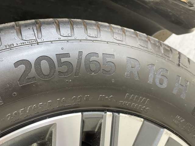 日産 セレナ ハイウェイスター V 愛知県 2022(令4)年 3.2万km 茶 純正10型ディスプレイオーディオナビ/両側パワースライドドア/プロパイロット/全方位カメラ/レーダークルーズコントロール/シートヒーター/コーナーセンサー/純正アルミホイール/ETC2.0/ブラインドスポットモニター/LEDヘッドライト/リアオートエアコン/インテリジェントミラー/レーンキープアシスト/ステアリングヒーター/オートマチックハイビーム/ワイヤレス充電機/衝突軽減システム/フルセグ/Bluetooth/ステアリングスイッチ/スマートキー/プッシュスタート