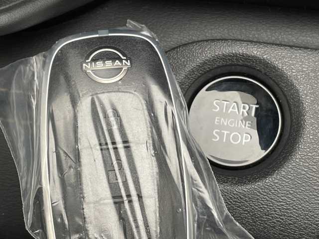 日産 セレナ ハイウェイスター V 愛知県 2022(令4)年 3.2万km 茶 純正10型ディスプレイオーディオナビ/両側パワースライドドア/プロパイロット/全方位カメラ/レーダークルーズコントロール/シートヒーター/コーナーセンサー/純正アルミホイール/ETC2.0/ブラインドスポットモニター/LEDヘッドライト/リアオートエアコン/インテリジェントミラー/レーンキープアシスト/ステアリングヒーター/オートマチックハイビーム/ワイヤレス充電機/衝突軽減システム/フルセグ/Bluetooth/ステアリングスイッチ/スマートキー/プッシュスタート