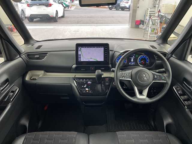 三菱 デリカミニ G プレミアム 兵庫県 2024(令6)年 2.5万km オレンジⅡ ・ワンオーナー車/・マイパイロット/・衝突軽減ブレーキ/・レーダークルーズコントロール/・衝突軽減ブレーキ/・車線逸脱警報/・車線逸脱防止支援/・速度道路標識表示/・先行車発進お知らせ/・オートマチックハイビーム/・純正9インチナビ＆フルセグ＆BT＆USB/・全方位カメラ/・両側パワースライドドア（ハンズフリー機能付き）/・デジタルインナーミラー/・ハーフレザーシート/・前席シートヒーター/・ステアリングヒーター/・スマートキー/・プッシュスタート/・純正15インチアルミホイール/・LEDヘッドライト/・フォグ/・オートライト/・ルーフレール/・電子パーキング/・オートホールド