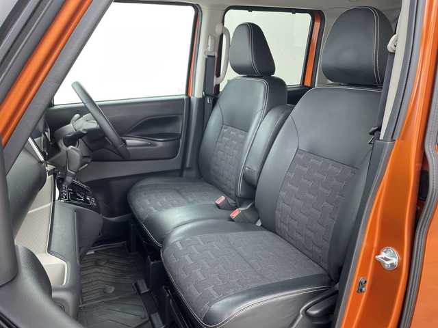 三菱 デリカミニ G プレミアム 兵庫県 2024(令6)年 2.5万km オレンジⅡ ・ワンオーナー車/・マイパイロット/・衝突軽減ブレーキ/・レーダークルーズコントロール/・衝突軽減ブレーキ/・車線逸脱警報/・車線逸脱防止支援/・速度道路標識表示/・先行車発進お知らせ/・オートマチックハイビーム/・純正9インチナビ＆フルセグ＆BT＆USB/・全方位カメラ/・両側パワースライドドア（ハンズフリー機能付き）/・デジタルインナーミラー/・ハーフレザーシート/・前席シートヒーター/・ステアリングヒーター/・スマートキー/・プッシュスタート/・純正15インチアルミホイール/・LEDヘッドライト/・フォグ/・オートライト/・ルーフレール/・電子パーキング/・オートホールド