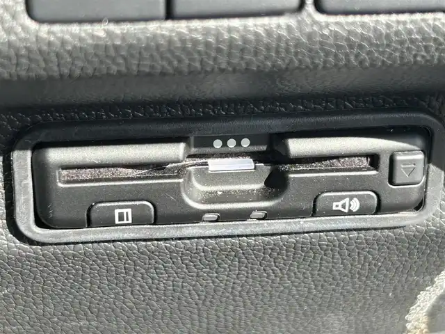 ホンダ フリード ハイブリット クロスター 大阪府 2023(令5)年 1.2万km クリスタルブラックパール 純正ナビ　/・フルセグTV/USB/BT/DVD/ホンダセンシング　/バックカメラ　/前後ドライブレコーダー /ビルトインETC /両側パワースライドドア /D/N席シートヒーター/ハーフレザーシート /LEDヘッド /純正15インチAW /純正フロアマット/カーテンエアバック/スペアキー/保証書・取説