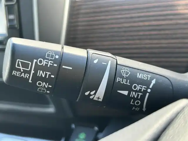 ホンダ フリード ハイブリット クロスター 大阪府 2023(令5)年 1.2万km クリスタルブラックパール 純正ナビ　/・フルセグTV/USB/BT/DVD/ホンダセンシング　/バックカメラ　/前後ドライブレコーダー /ビルトインETC /両側パワースライドドア /D/N席シートヒーター/ハーフレザーシート /LEDヘッド /純正15インチAW /純正フロアマット/カーテンエアバック/スペアキー/保証書・取説