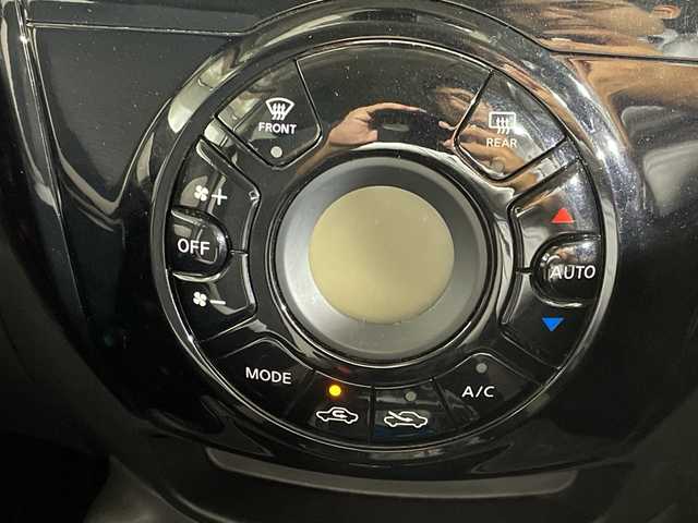 日産 ノート e－パワー X 沖縄県 2016(平28)年 5.6万km ブリリアントシルバー 県外仕入れ　/禁煙車　/純正ナビ[MM316D-W]/（フルセグＴＶ　ＣＤ　ＤＶＤ　Ｂｌｕｅｔｏｏｔｈ）　/アラウンドビューモニター　/デジタルインナーミラー　/前後ドライブレコーダー　/エマージェンシーブレーキ　/車線逸脱警報機能/横滑り防止装置/ETC/スマートキー/ステアリングスイッチ