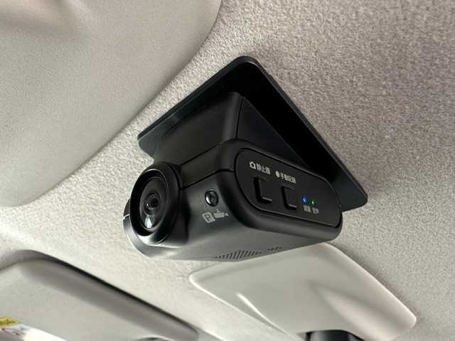 三菱 デリカミニ G プレミアム 兵庫県 2024(令6)年 0.4万km グレー 純正9インチメモリナビ　（MM223D-LM）/（FM/AM、BT、フルセグ）/両側パワースライドドア/マイパイロット/純正ドライブレコーダー/電動格納ミラー/ウィンカーミラー/デジタルインナーミラー/ステアリングヒーター/ハーフレザー/シートヒーター（D/N席）/ルーフレール/電動パーキング/オートブレーキホールド/ACC/LKA/FCM/LDW/踏み間違い防止/オートライト/LEDヘッドライト/LEDフォグランプ/純正フロアマット/プッシュスタート/スマートキー/純正15インチAW