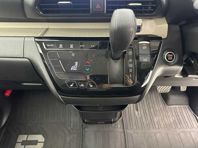 三菱 デリカミニ G プレミアム 兵庫県 2024(令6)年 0.4万km グレー 純正9インチメモリナビ　（MM223D-LM）/（FM/AM、BT、フルセグ）/両側パワースライドドア/マイパイロット/純正ドライブレコーダー/電動格納ミラー/ウィンカーミラー/デジタルインナーミラー/ステアリングヒーター/ハーフレザー/シートヒーター（D/N席）/ルーフレール/電動パーキング/オートブレーキホールド/ACC/LKA/FCM/LDW/踏み間違い防止/オートライト/LEDヘッドライト/LEDフォグランプ/純正フロアマット/プッシュスタート/スマートキー/純正15インチAW