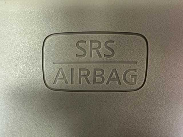 三菱 デリカミニ G プレミアム 兵庫県 2024(令6)年 0.4万km グレー 純正9インチメモリナビ　（MM223D-LM）/（FM/AM、BT、フルセグ）/両側パワースライドドア/マイパイロット/純正ドライブレコーダー/電動格納ミラー/ウィンカーミラー/デジタルインナーミラー/ステアリングヒーター/ハーフレザー/シートヒーター（D/N席）/ルーフレール/電動パーキング/オートブレーキホールド/ACC/LKA/FCM/LDW/踏み間違い防止/オートライト/LEDヘッドライト/LEDフォグランプ/純正フロアマット/プッシュスタート/スマートキー/純正15インチAW