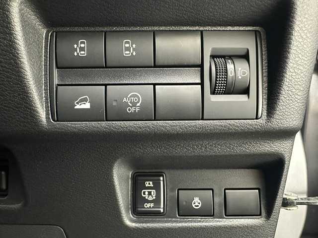 三菱 デリカミニ G プレミアム 兵庫県 2024(令6)年 0.4万km グレー 純正9インチメモリナビ　（MM223D-LM）/（FM/AM、BT、フルセグ）/両側パワースライドドア/マイパイロット/純正ドライブレコーダー/電動格納ミラー/ウィンカーミラー/デジタルインナーミラー/ステアリングヒーター/ハーフレザー/シートヒーター（D/N席）/ルーフレール/電動パーキング/オートブレーキホールド/ACC/LKA/FCM/LDW/踏み間違い防止/オートライト/LEDヘッドライト/LEDフォグランプ/純正フロアマット/プッシュスタート/スマートキー/純正15インチAW