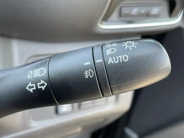 日産 セレナ ハイウェイスター 大阪府 2019(平31)年 3.9万km ダイヤモンドブラック 純正ナビ/・Bluetooth/・フルセグTV/・CD/DVD/アラウンドビューモニター/純正フリップダウンモニター/ETC/前方ドライブレコーダー/革巻きステアリング/ステアリングスイッチ/両側パワースライドドア/電動格納ミラー/シートリフター/LEDヘッドライト/フォグライト/スマートキー/プッシュスタート/エマージェンシーブレーキ/速度、道路標識表示/駐車支援/ふらつき警報
